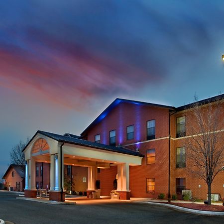 Holiday Inn Express & Suites Batesville, An Ihg Hotel Exterior photo