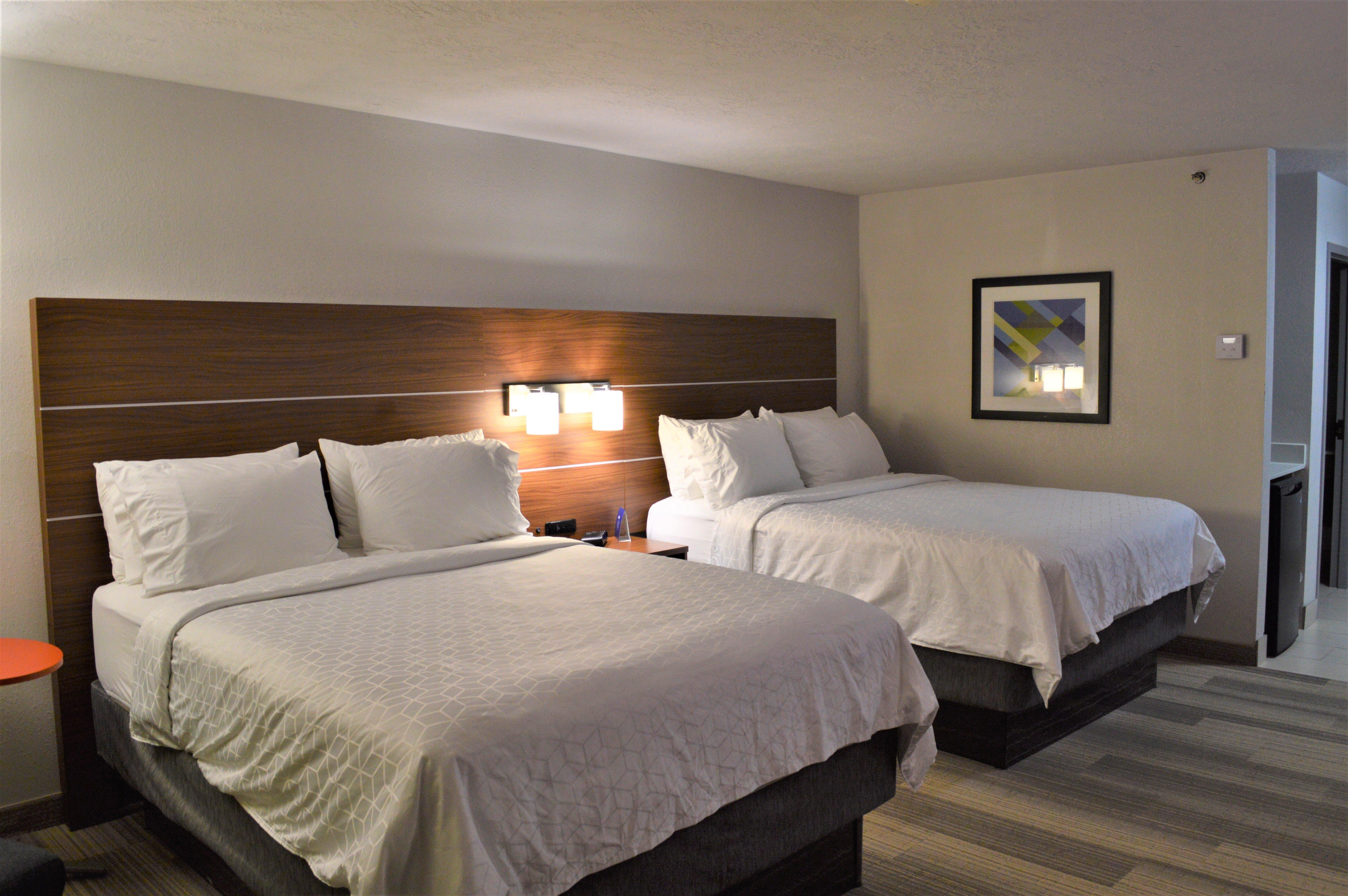 Holiday Inn Express & Suites Batesville By Ihg Exterior photo